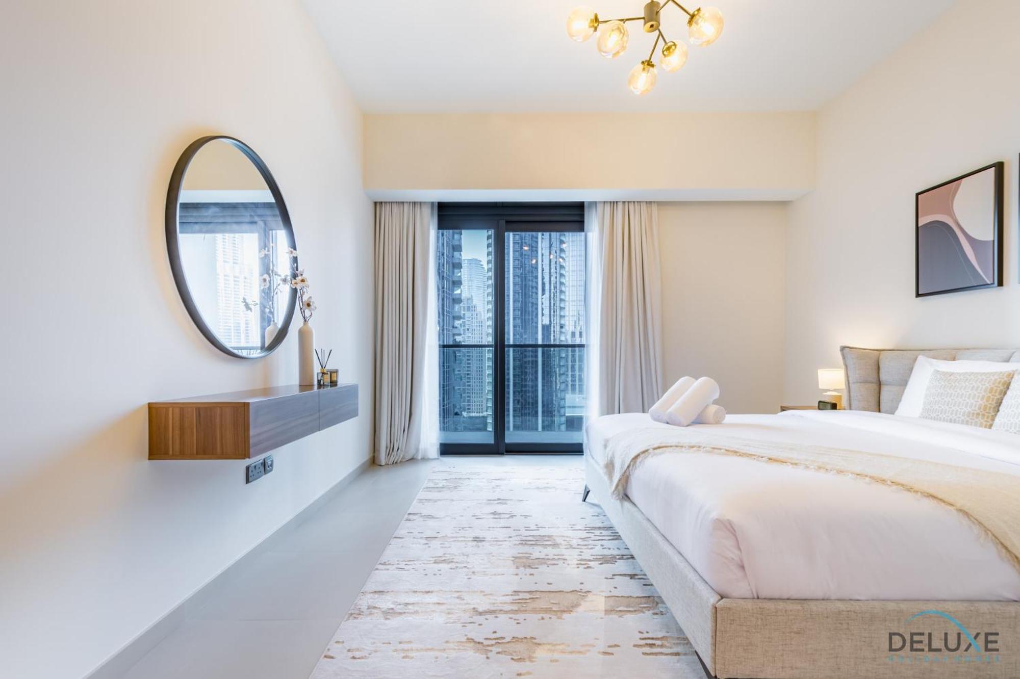 Deluxe 3br With Assistant At Act One Act Two Tower 2 In Downtown By Deluxe Homes *